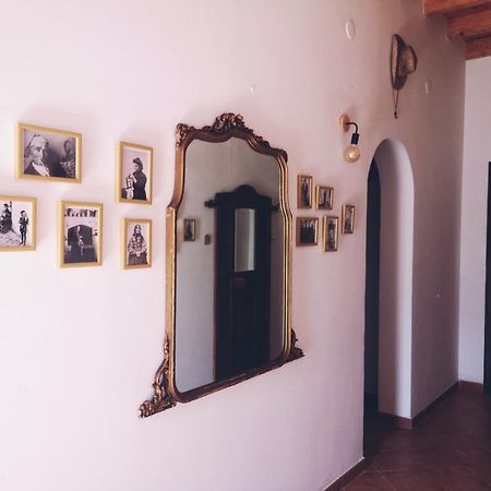 B&B Tobia'S House Giuggianello Bagian luar foto